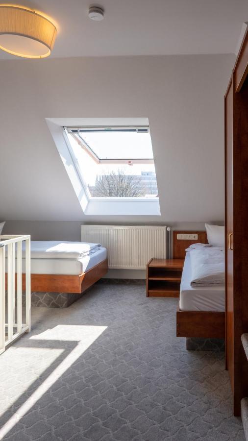 Hotel Am Uenglinger Tor Stendal Esterno foto