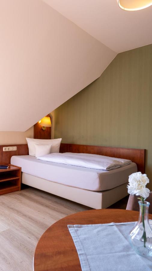 Hotel Am Uenglinger Tor Stendal Esterno foto